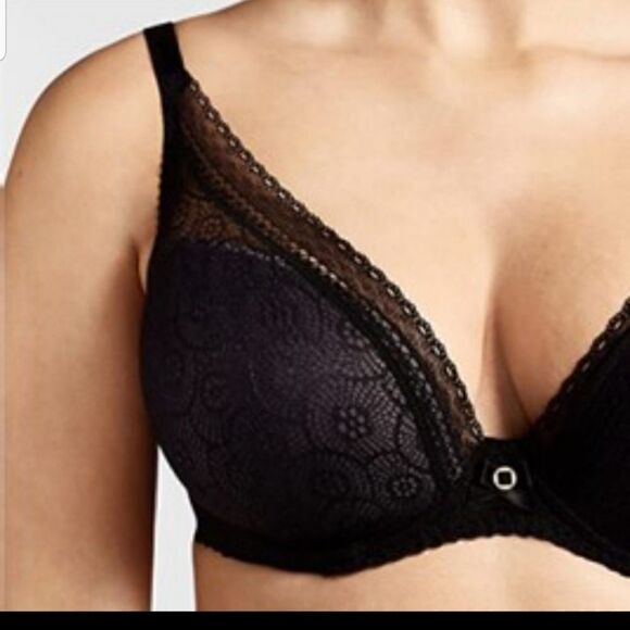 Chantelle Black Festive Lace Plunge Bra (34C ) - Picture 7 of 14